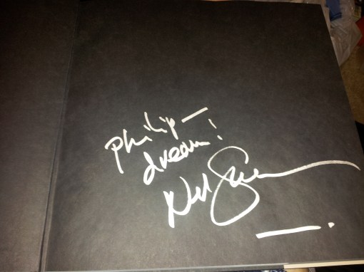 And finally, a close-up of the personalized signature. 